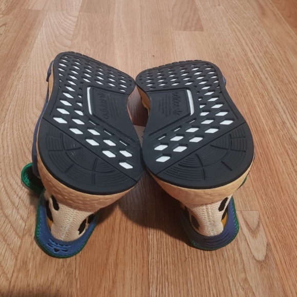 Adidas NMD Hu Pharrell Williams HP3221 Men's 9.5 Sneakers NWOB - Picture 8 of 10